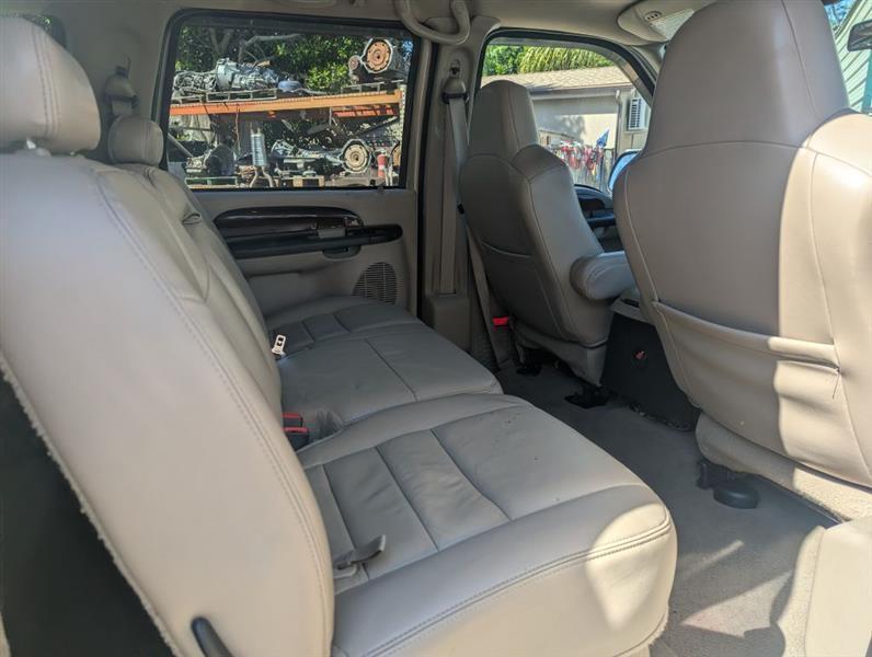 Ford Excursion  2005