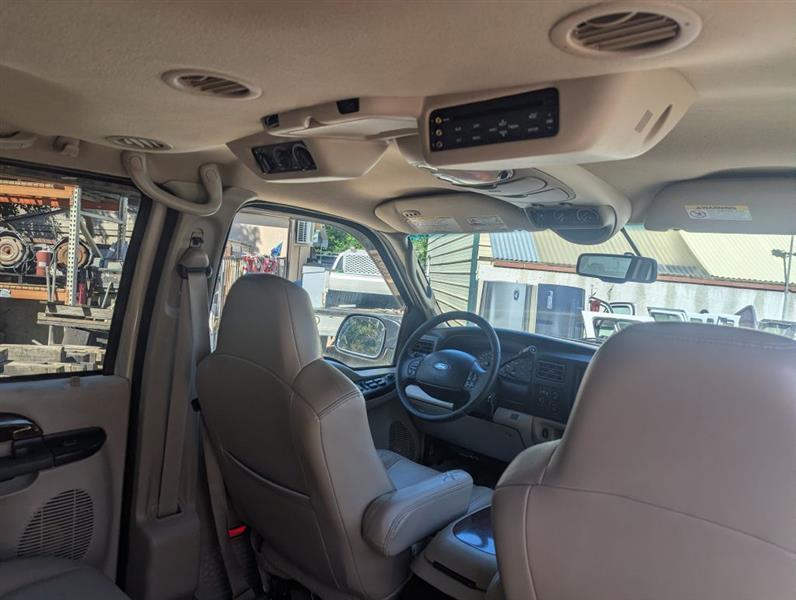 Ford Excursion  2005