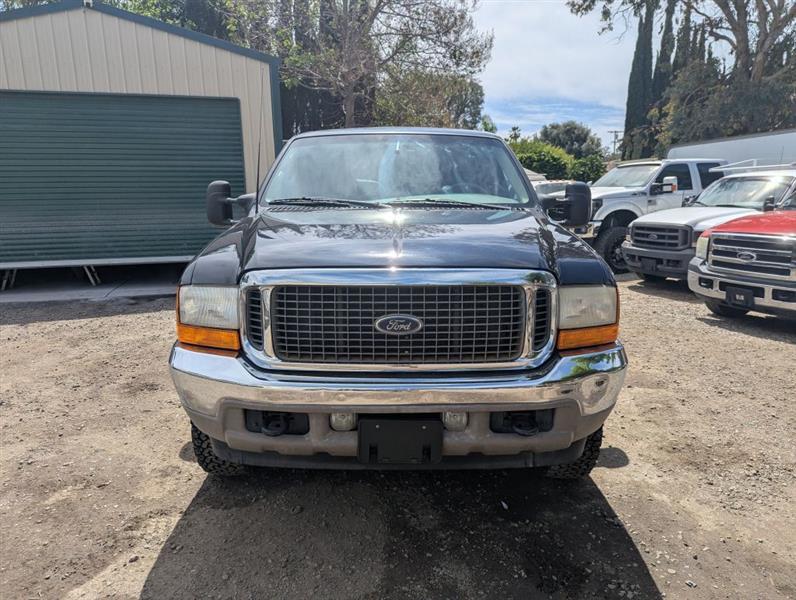 Ford Excursion  2001