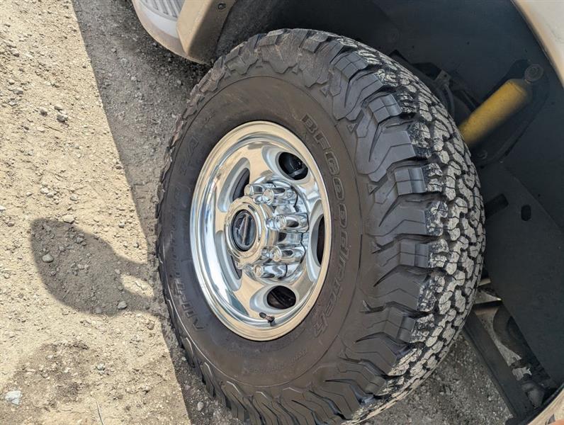 Ford Excursion  2001