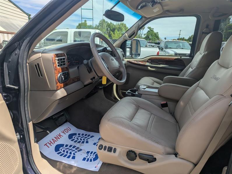 Ford Excursion  2001