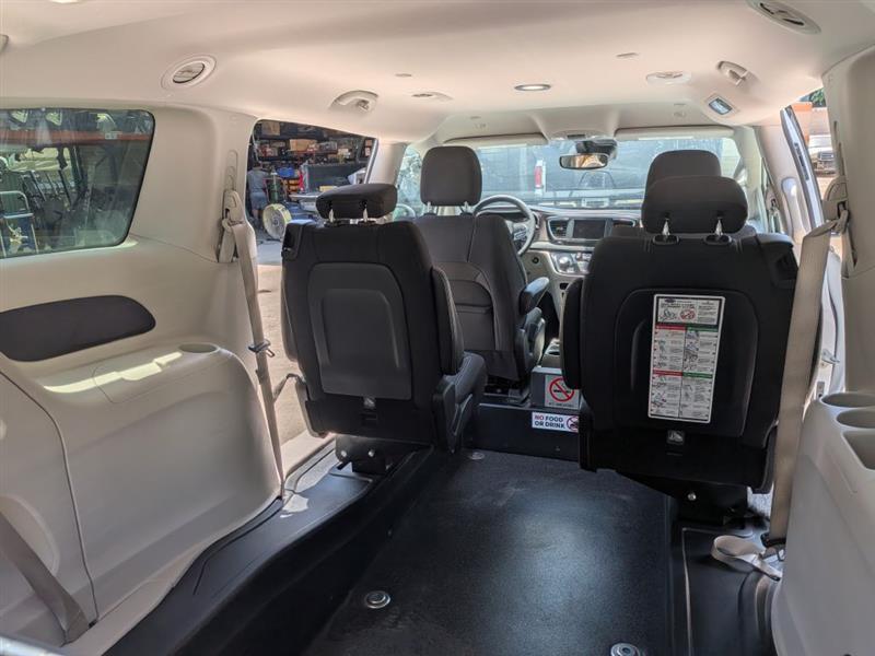 Chrysler Voyager  2023