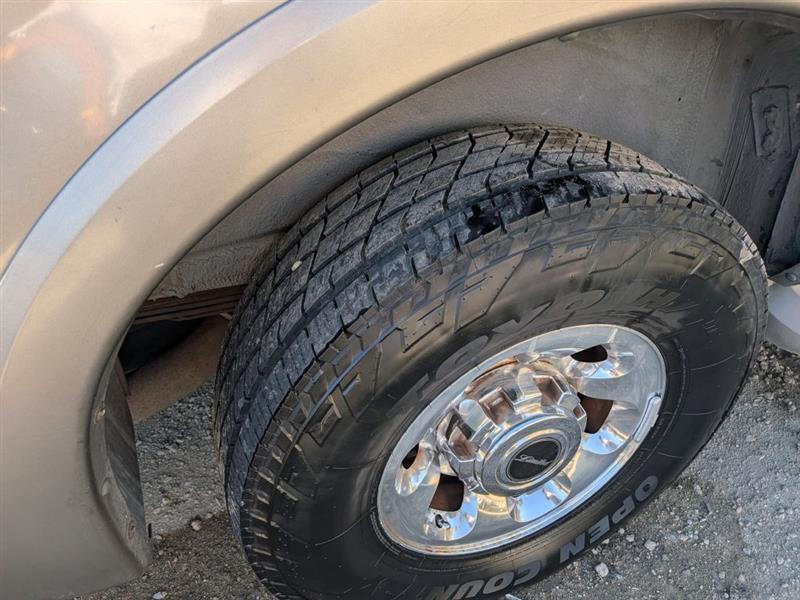 Ford Excursion  2003