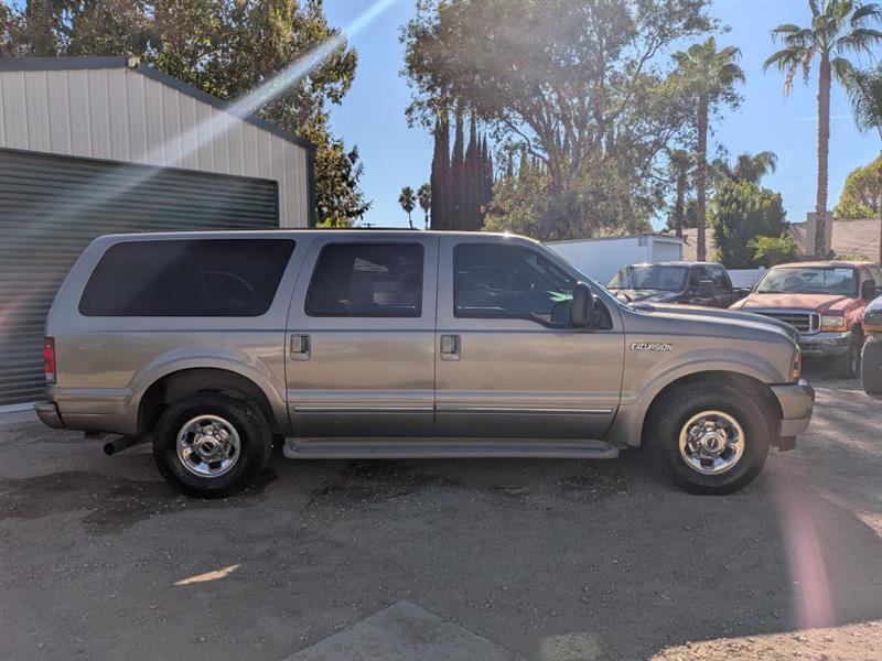 Ford Excursion  2003
