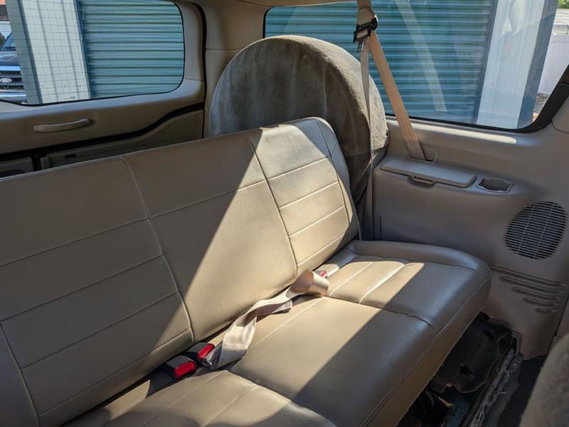 Ford Excursion  2003