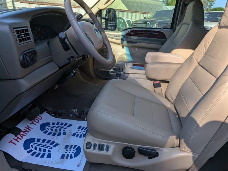Ford Excursion  2003