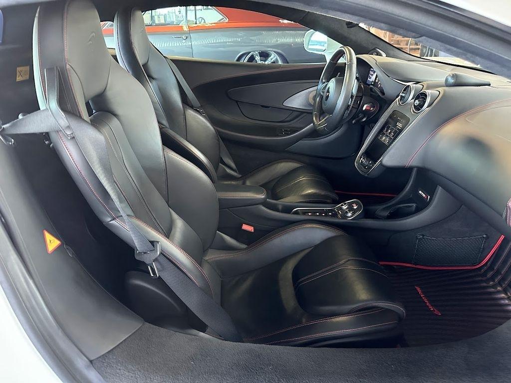 McLaren 570s Base 2016