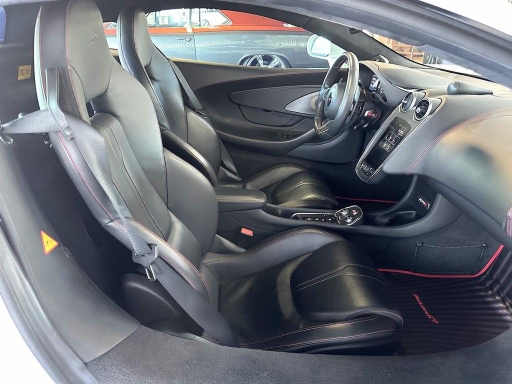McLaren 570s Base 2016