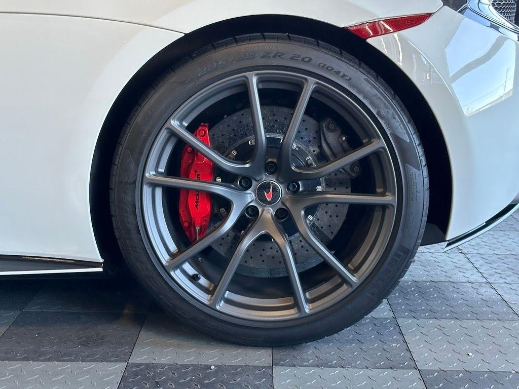 McLaren 570s Base 2016