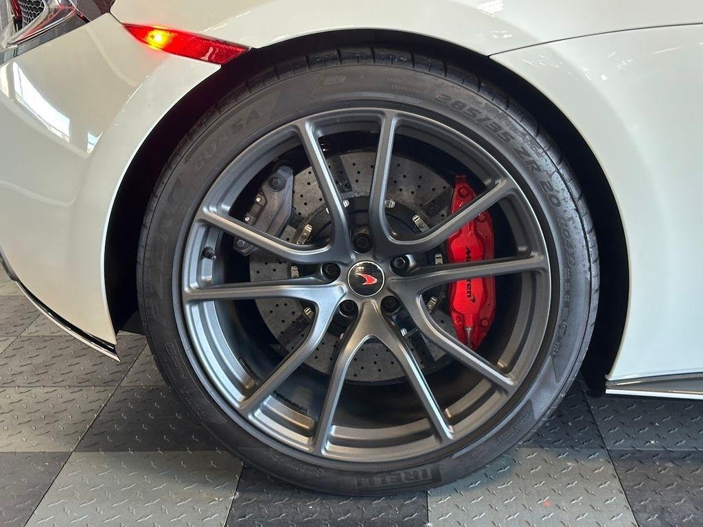 McLaren 570s Base 2016