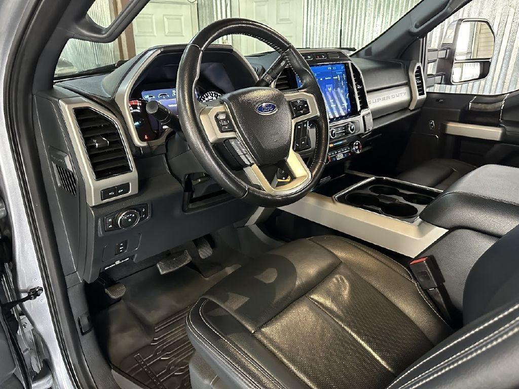 Ford F-350 SD Lariat Crew Cab 4WD 2022