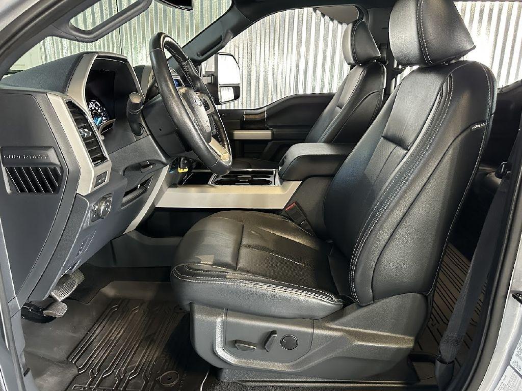 Ford F-350 SD Lariat Crew Cab 4WD 2022