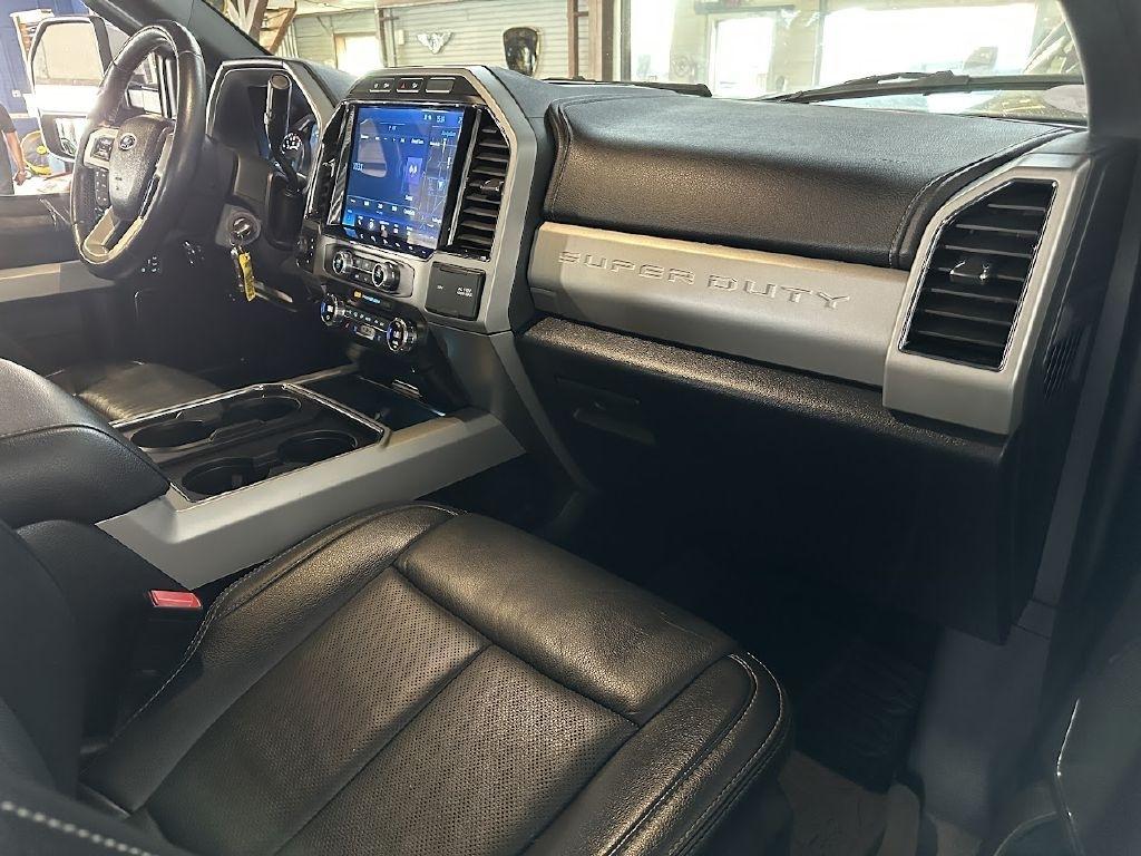 Ford F-350 SD Lariat Crew Cab 4WD 2022