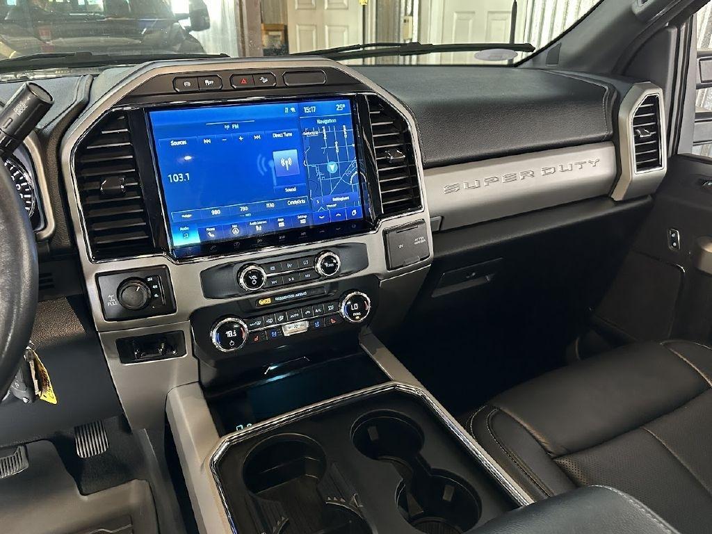 Ford F-350 SD Lariat Crew Cab 4WD 2022