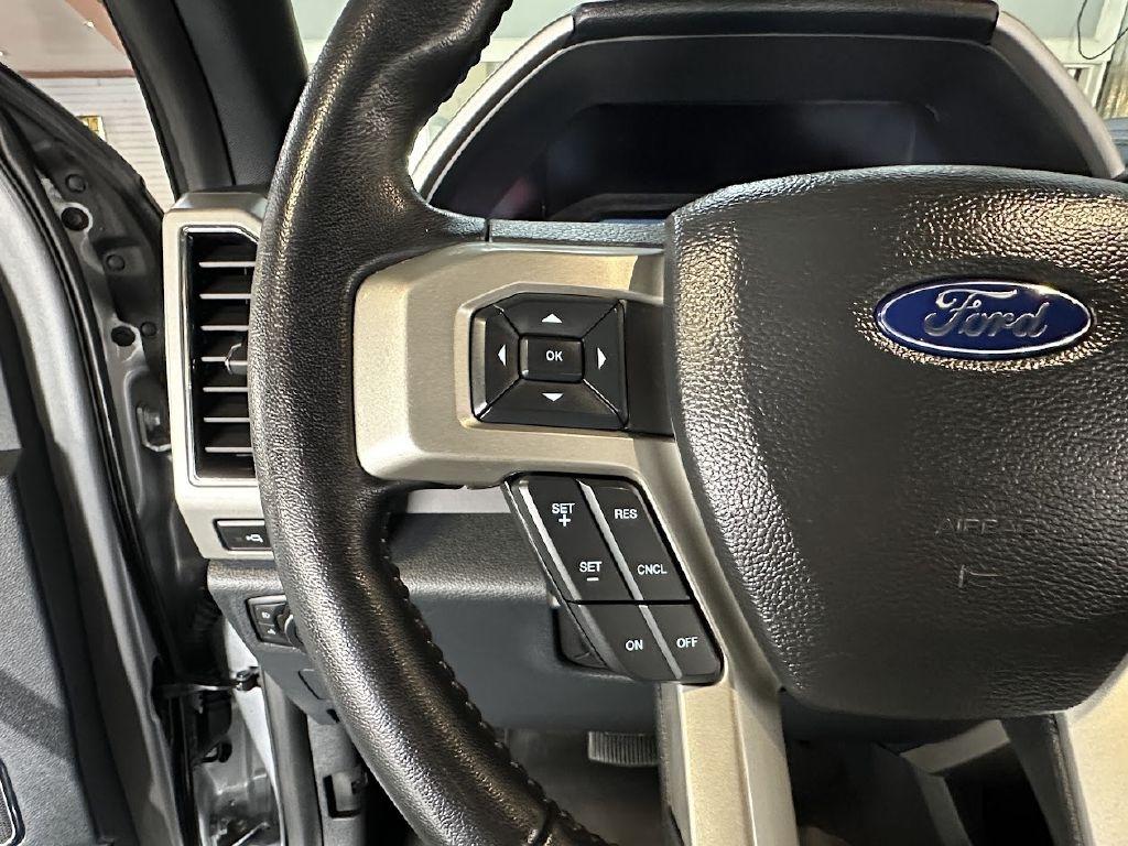 Ford F-350 SD Lariat Crew Cab 4WD 2022