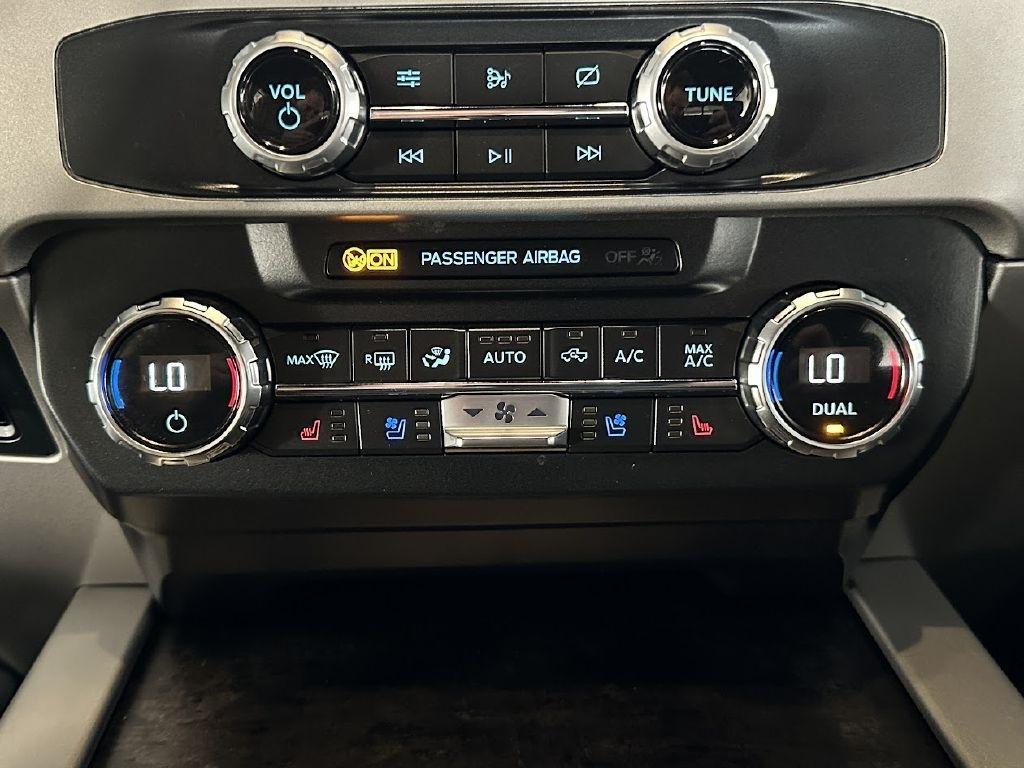 Ford F-350 SD Lariat Crew Cab 4WD 2022