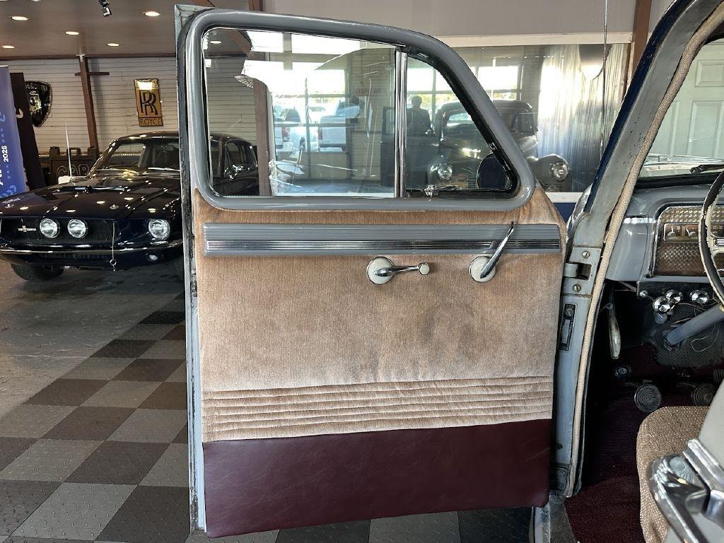 Studebaker Commander  1942