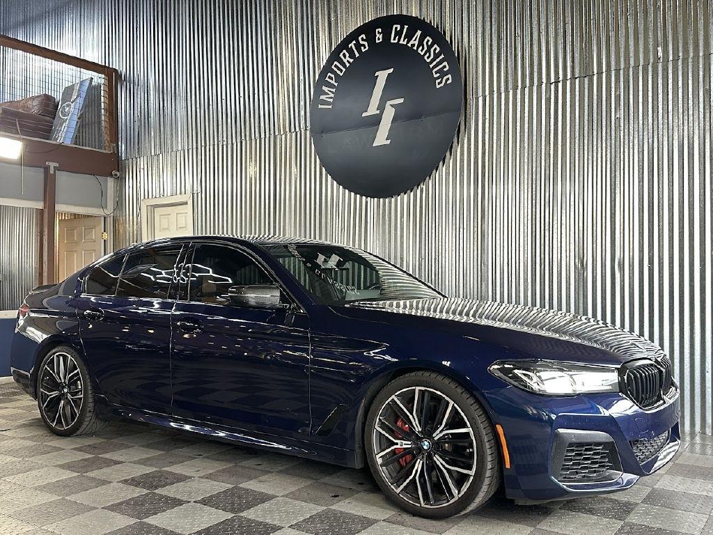 BMW 5-Series M550i xDrive 2021