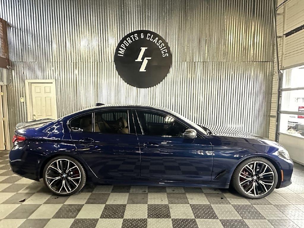BMW 5-Series M550i xDrive 2021