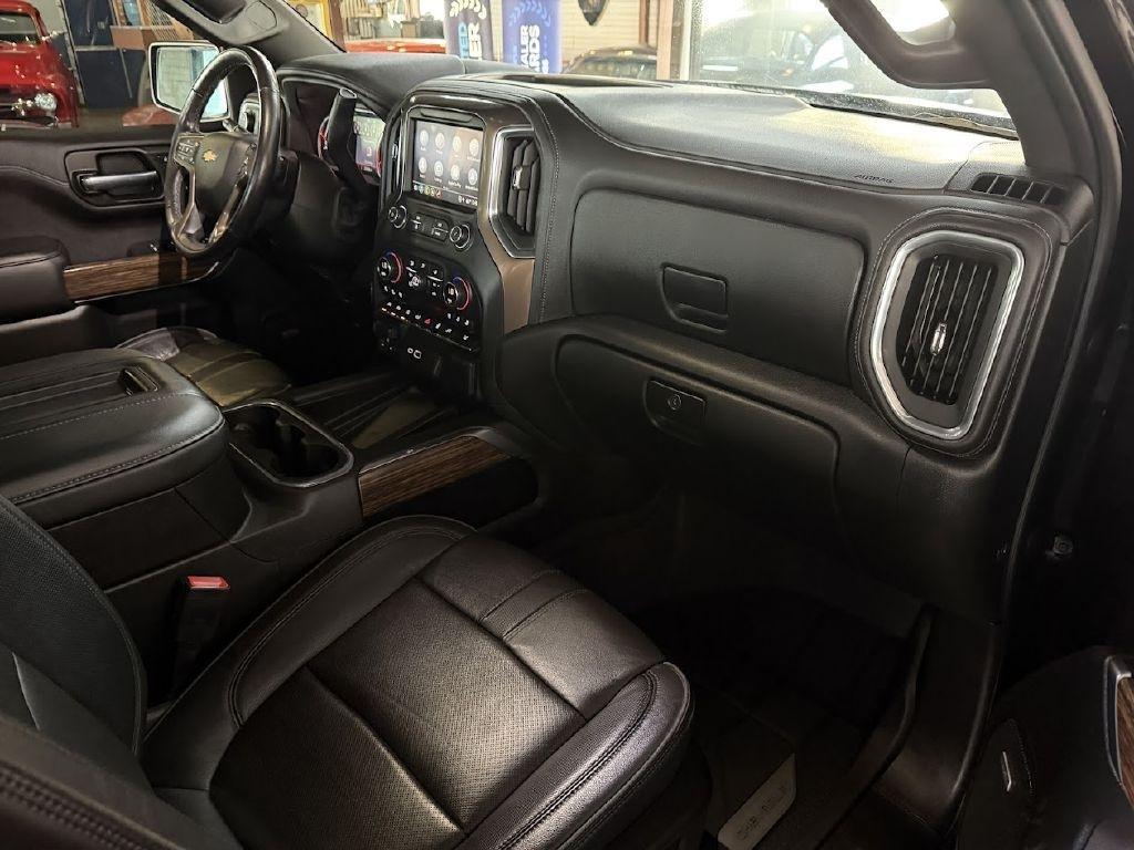 Chevrolet Silverado 1500 High Country Crew Cab 4WD 2021