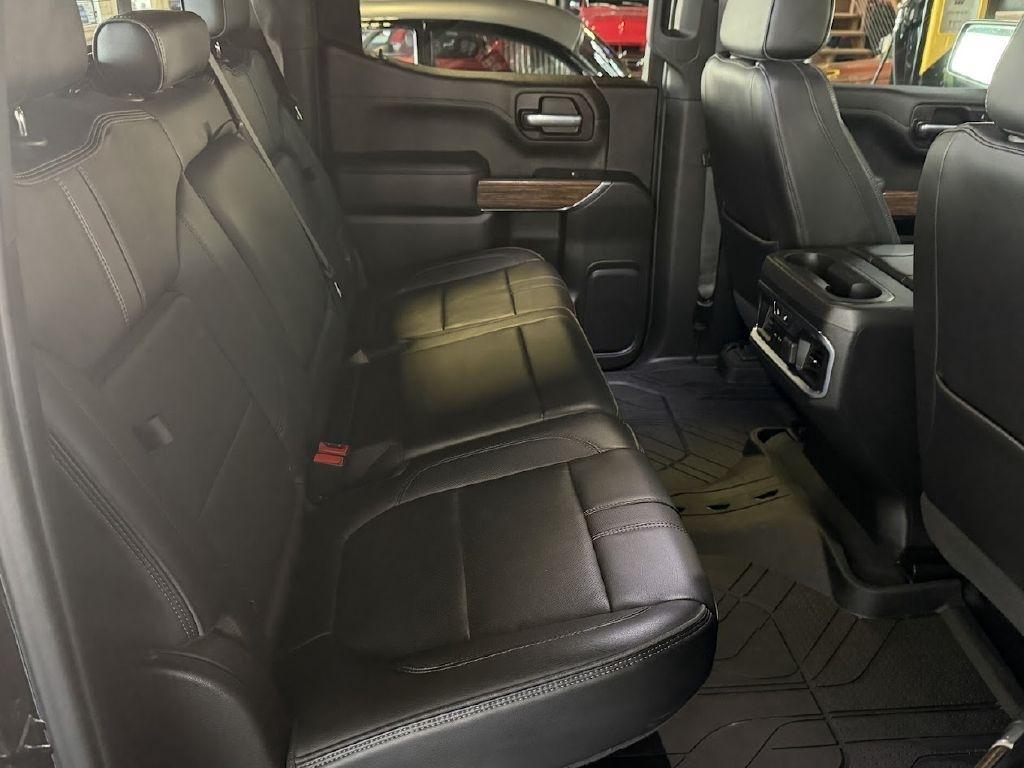 Chevrolet Silverado 1500 High Country Crew Cab 4WD 2021