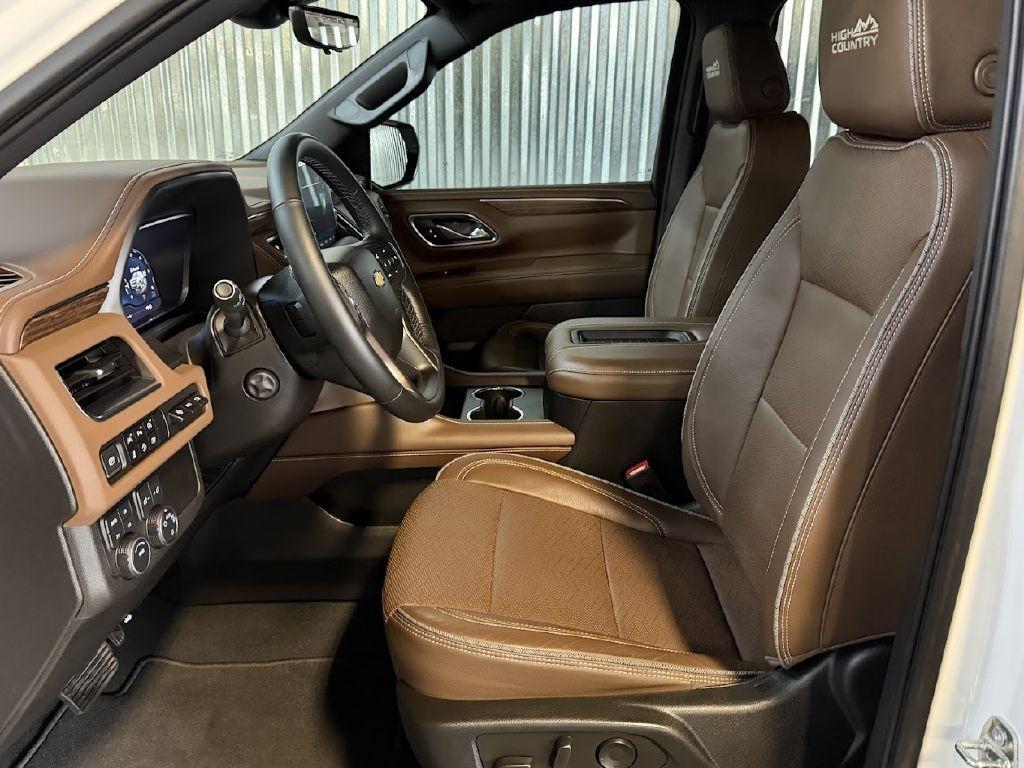 Chevrolet Suburban High Country 4WD 2023