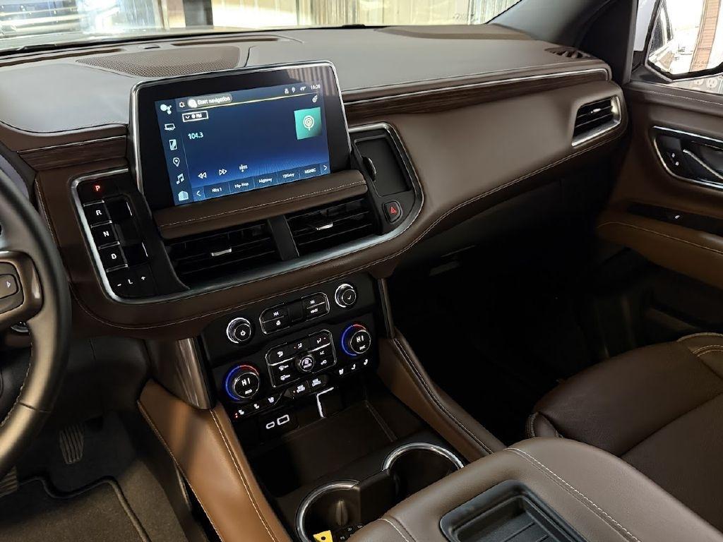 Chevrolet Suburban High Country 4WD 2023