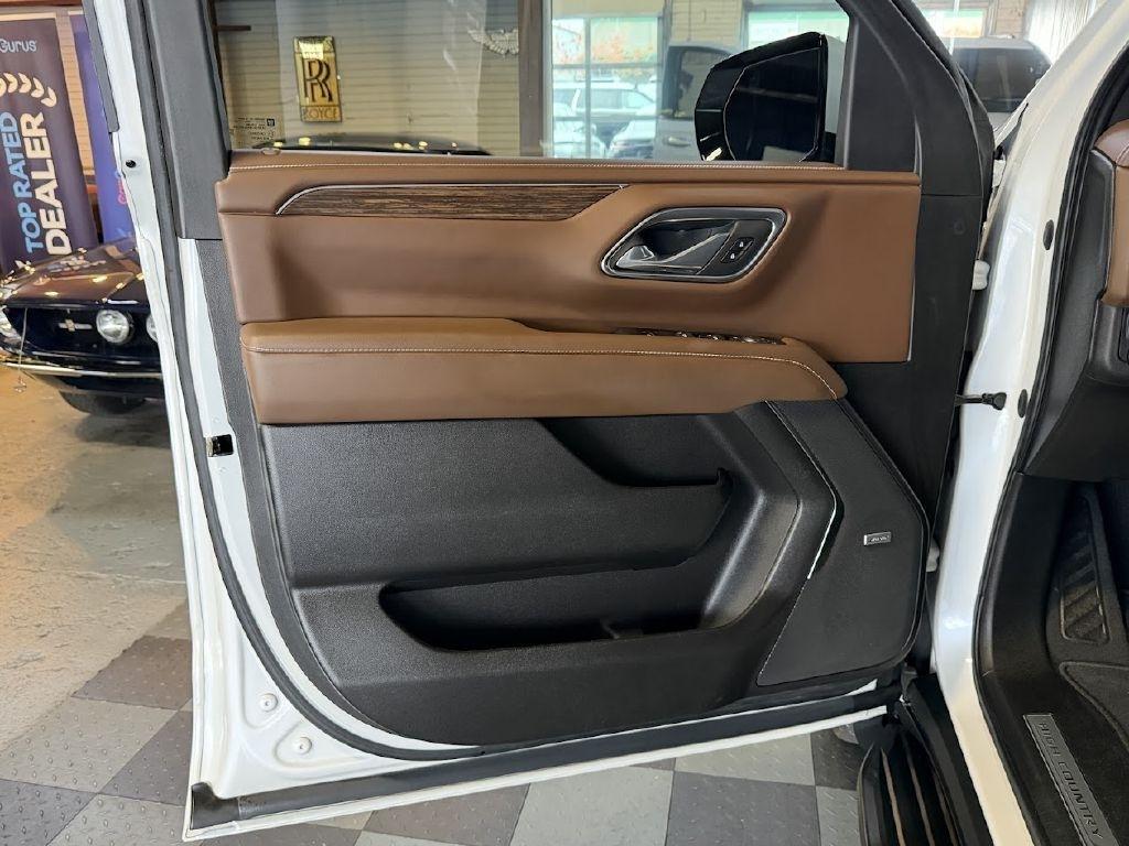 Chevrolet Suburban High Country 4WD 2023