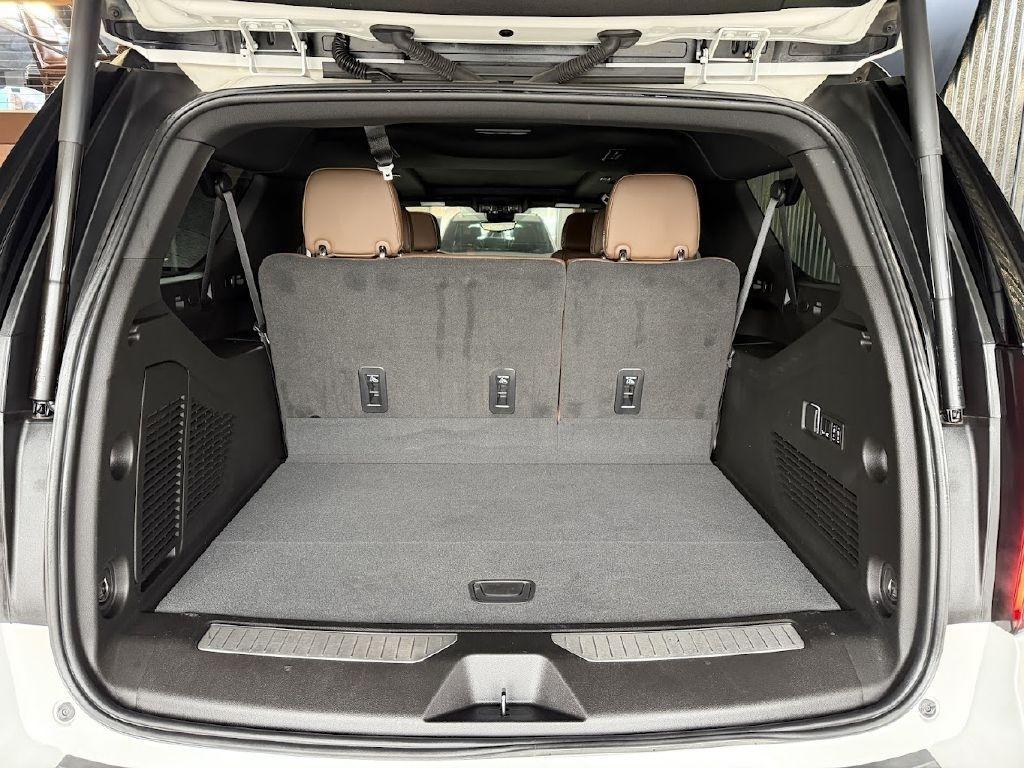 Chevrolet Suburban High Country 4WD 2023