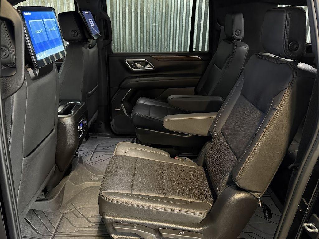 Chevrolet Suburban High Country 4WD 2023