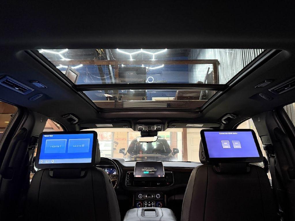 Chevrolet Suburban High Country 4WD 2023