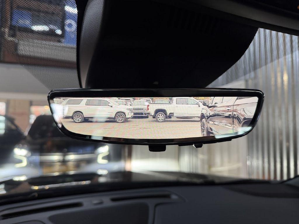 Chevrolet Suburban High Country 4WD 2023