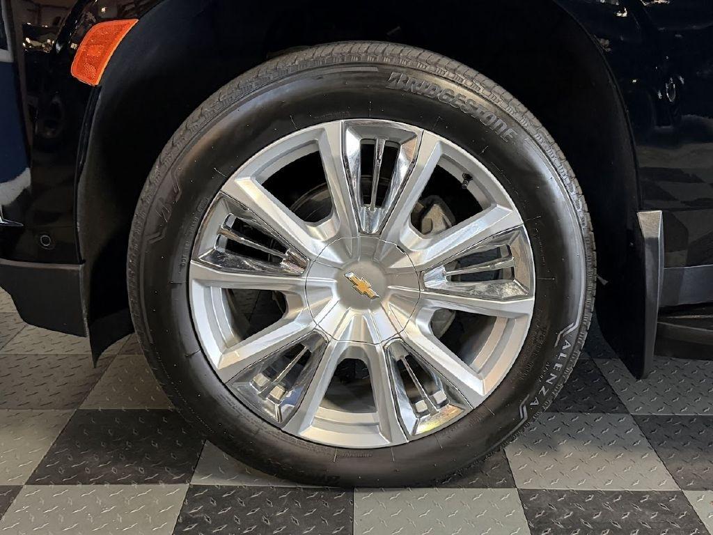 Chevrolet Suburban High Country 4WD 2023