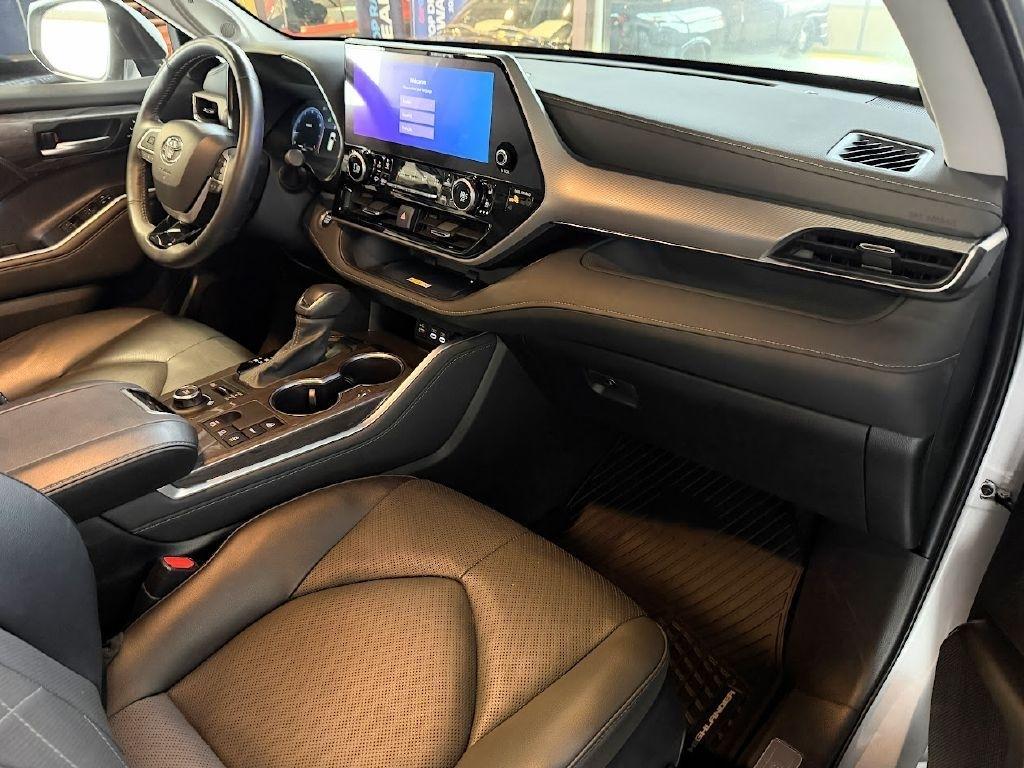 Toyota Highlander Platinum 2024