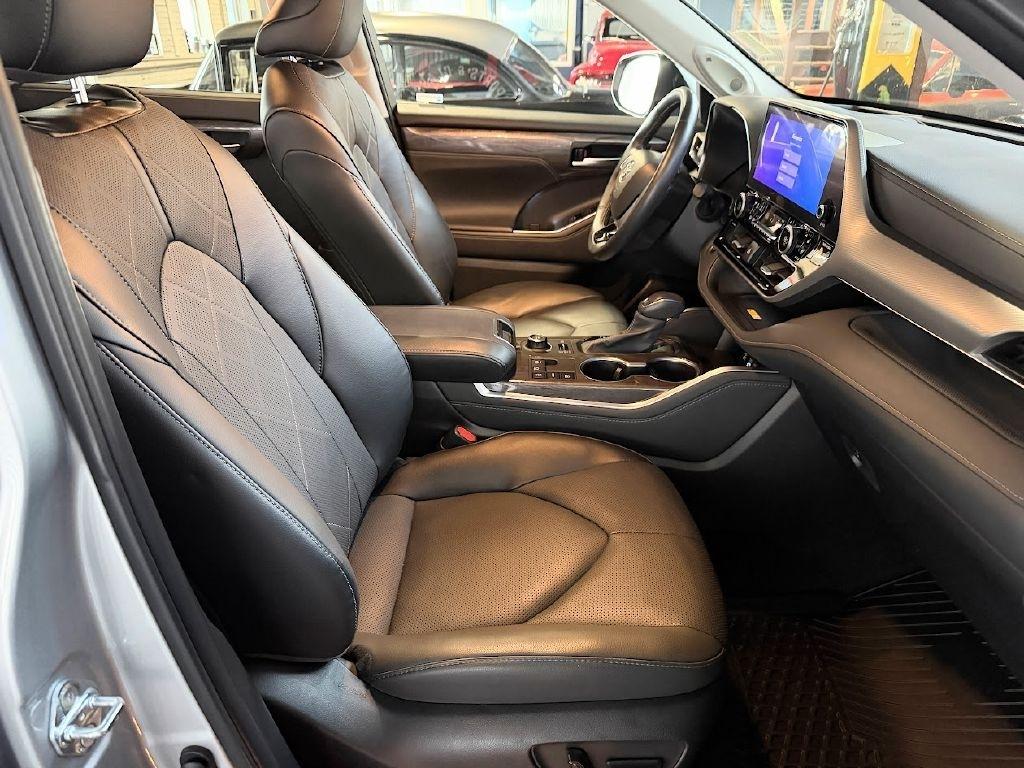 Toyota Highlander Platinum 2024