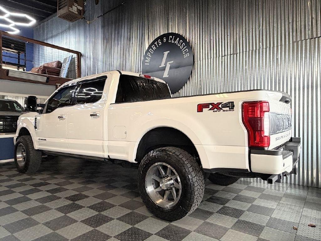 Ford F-350 SD Platinum Crew Cab 4WD 2017