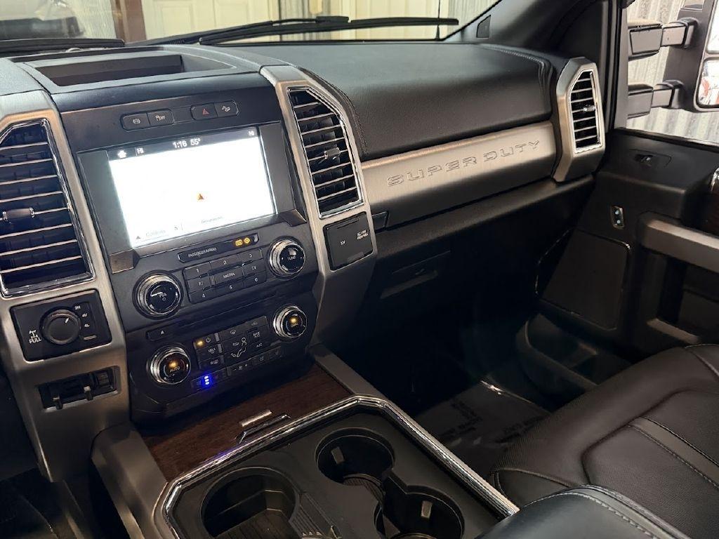 Ford F-350 SD Platinum Crew Cab 4WD 2017