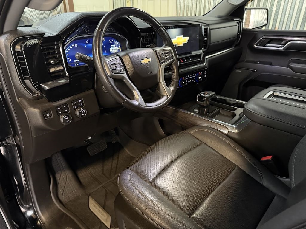 Chevrolet Silverado 1500 LTZ Crew Cab 4WD 2022 Chevrolet Silverado 1500 LTZ Crew Cab 4WD 2022