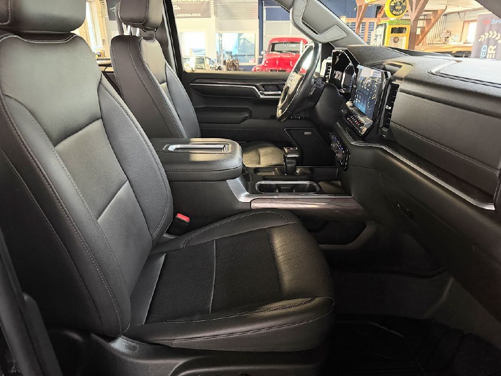 Chevrolet Silverado 1500 LTZ Crew Cab 4WD 2022 Chevrolet Silverado 1500 LTZ Crew Cab 4WD 2022