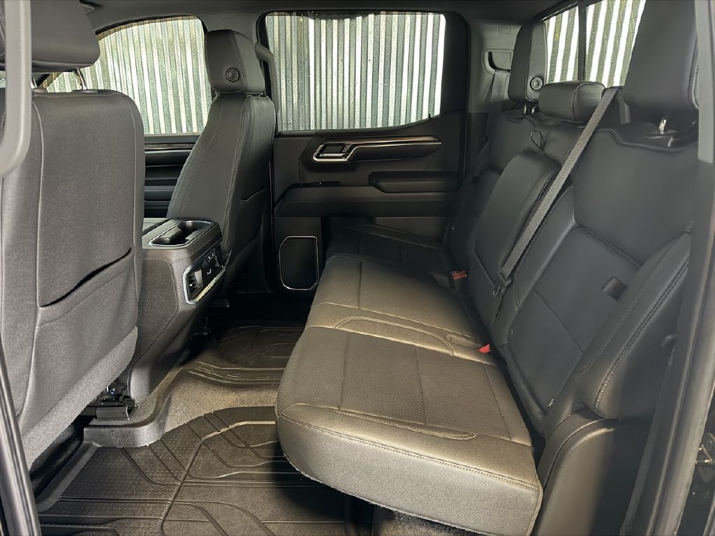 Chevrolet Silverado 1500 LTZ Crew Cab 4WD 2022 Chevrolet Silverado 1500 LTZ Crew Cab 4WD 2022