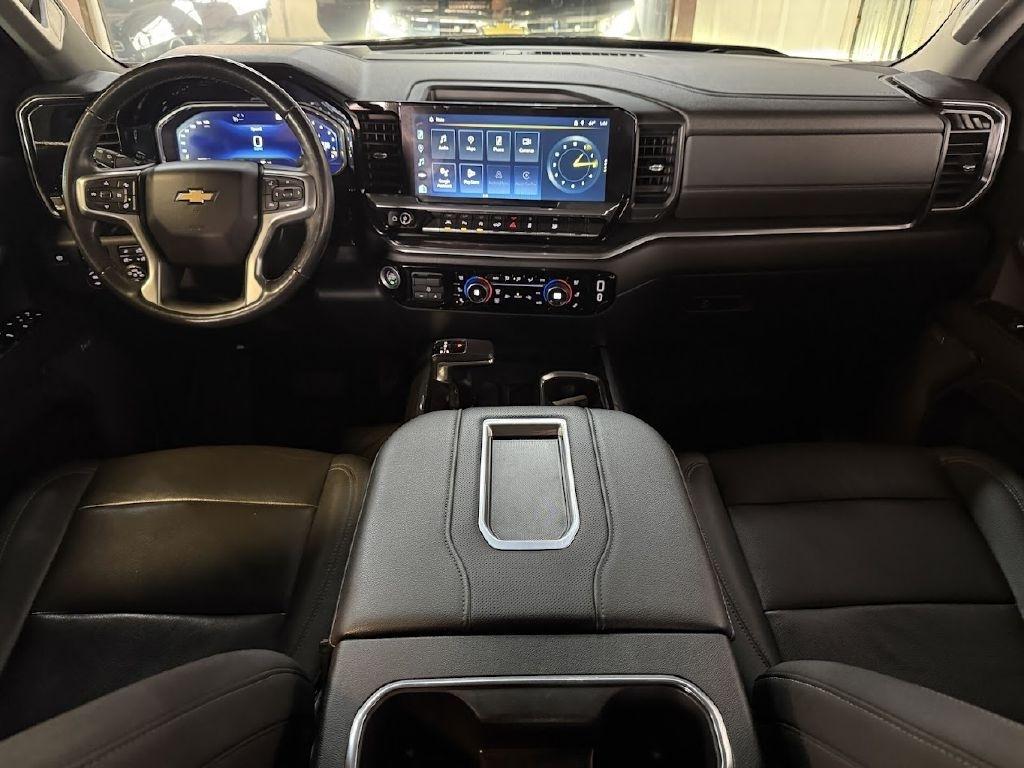 Chevrolet Silverado 1500 LTZ Crew Cab 4WD 2022