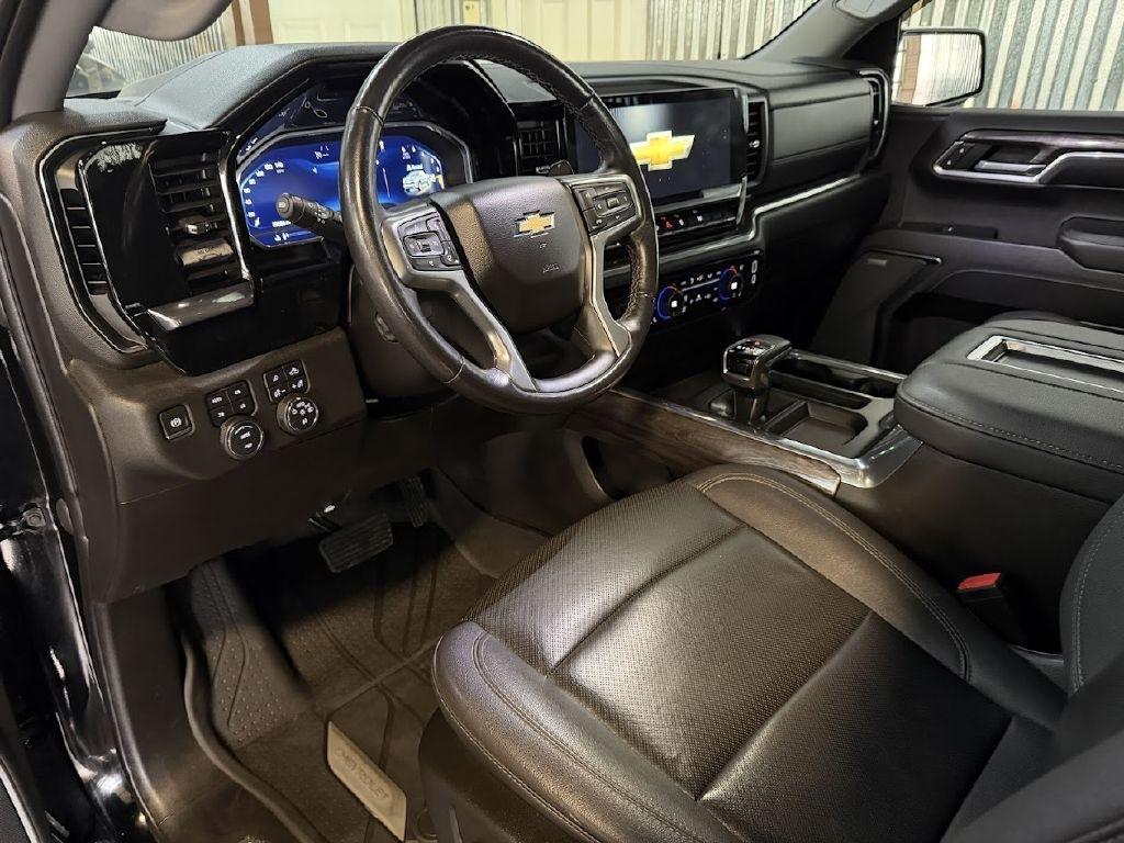 Chevrolet Silverado 1500 LTZ Crew Cab 4WD 2022