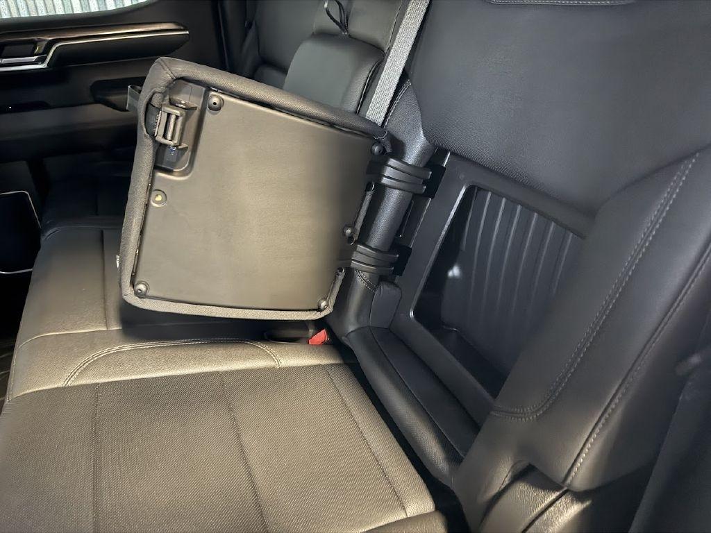 Chevrolet Silverado 1500 LTZ Crew Cab 4WD 2022