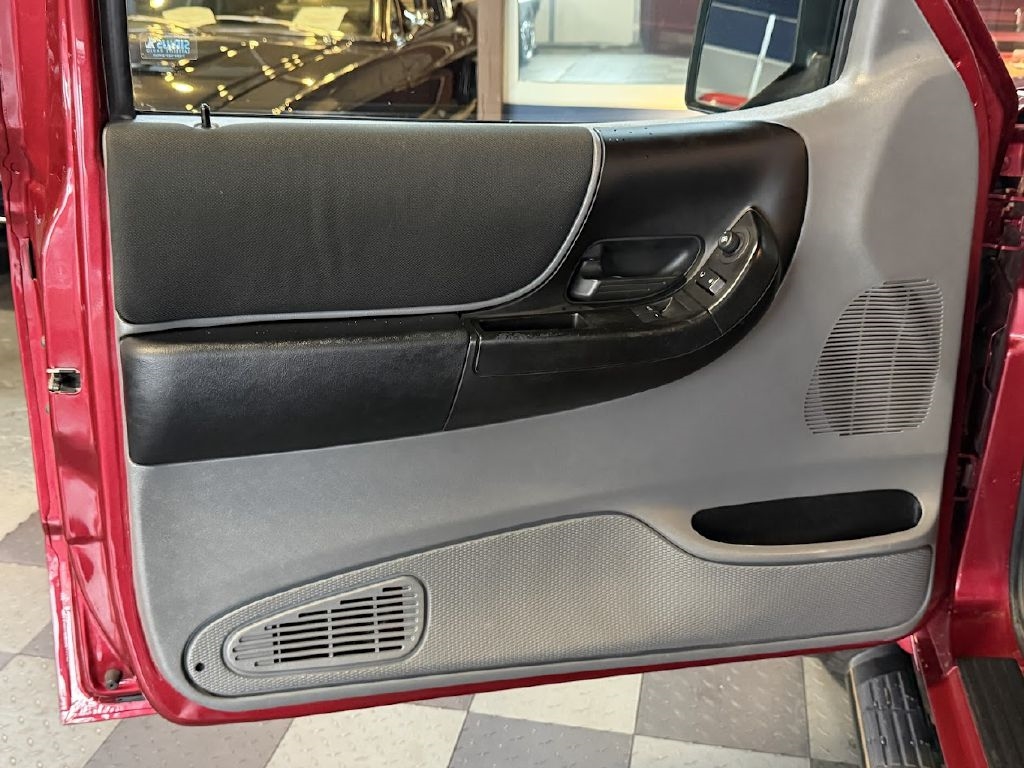 Ford Ranger XLT SuperCab 4-Door 2WD 2011 Ford Ranger XLT SuperCab 4-Door 2WD 2011