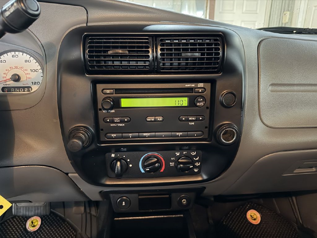 Ford Ranger XLT SuperCab 4-Door 2WD 2011 Ford Ranger XLT SuperCab 4-Door 2WD 2011