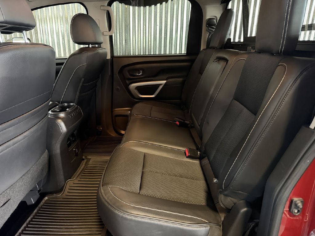 Nissan Titan SV Crew Cab 4WD 2018 Nissan Titan SV Crew Cab 4WD 2018