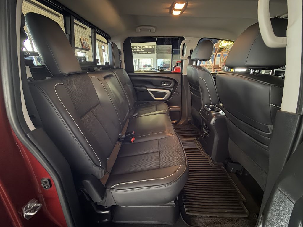 Nissan Titan SV Crew Cab 4WD 2018 Nissan Titan SV Crew Cab 4WD 2018