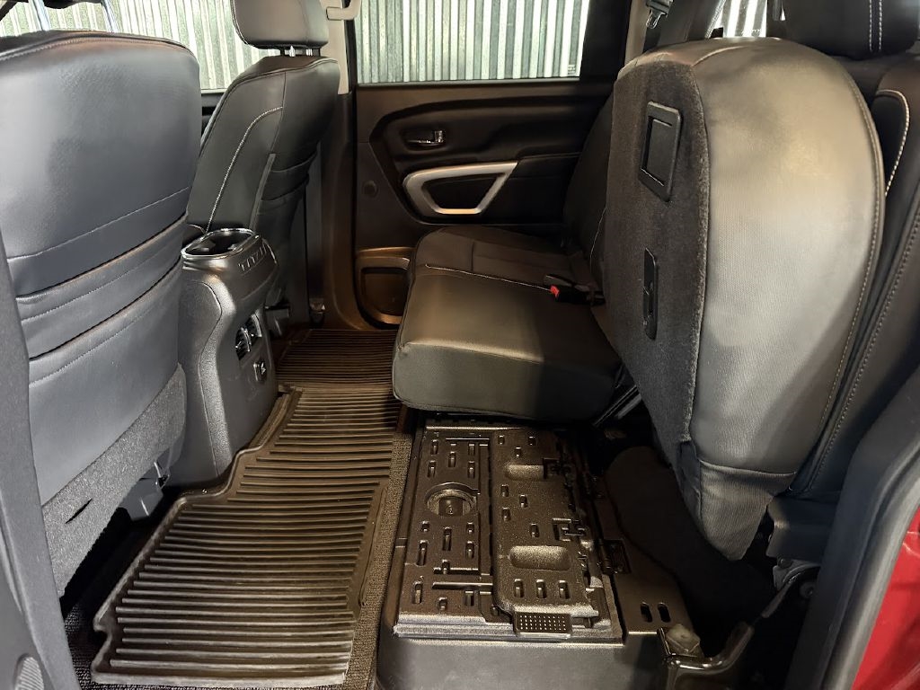 Nissan Titan SV Crew Cab 4WD 2018 Nissan Titan SV Crew Cab 4WD 2018