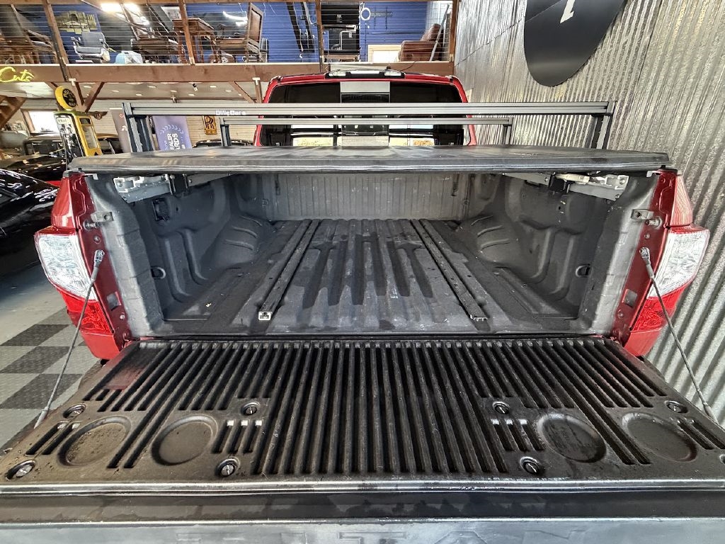 Nissan Titan SV Crew Cab 4WD 2018 Nissan Titan SV Crew Cab 4WD 2018