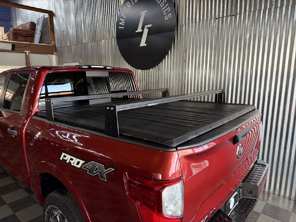 Nissan Titan PRO-4X Crew Cab 4WD 2018